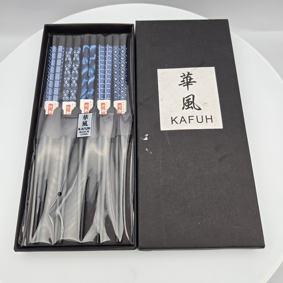 Kafuh Black and Blue Chopsticks Set - Picture 5 of 6